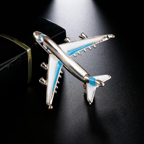 Blue Jet Brooch Flight Attendant Pilot - Picture 2 of 3